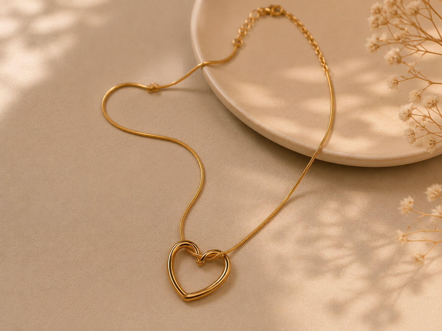 Minimal Gold Heart Pendant Necklace for Women | Elegant Everyday Jewelry