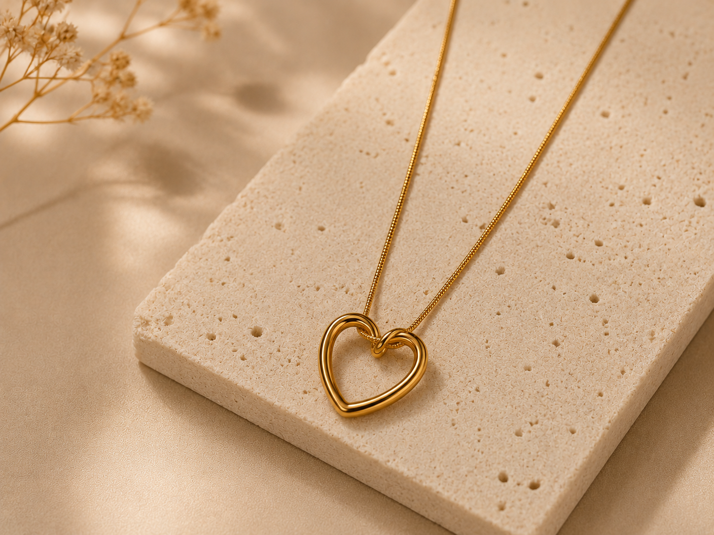 Minimal Gold Heart Pendant Necklace for Women | Elegant Everyday Jewelry