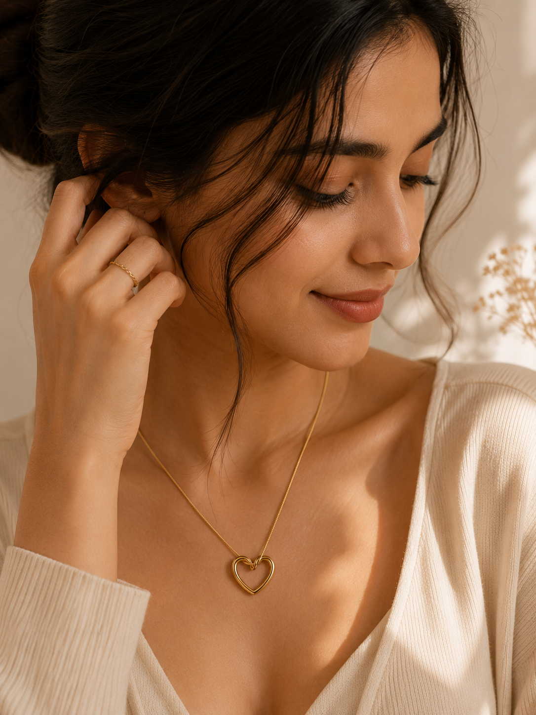Minimal Gold Heart Pendant Necklace for Women | Elegant Everyday Jewelry